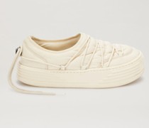 Snow Puffed Sneakers