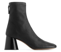 Schaftstiefel Aus Stretchleder
