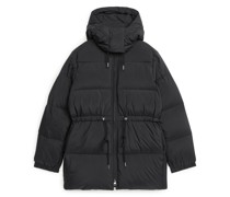 Taillierte Daunenjacke