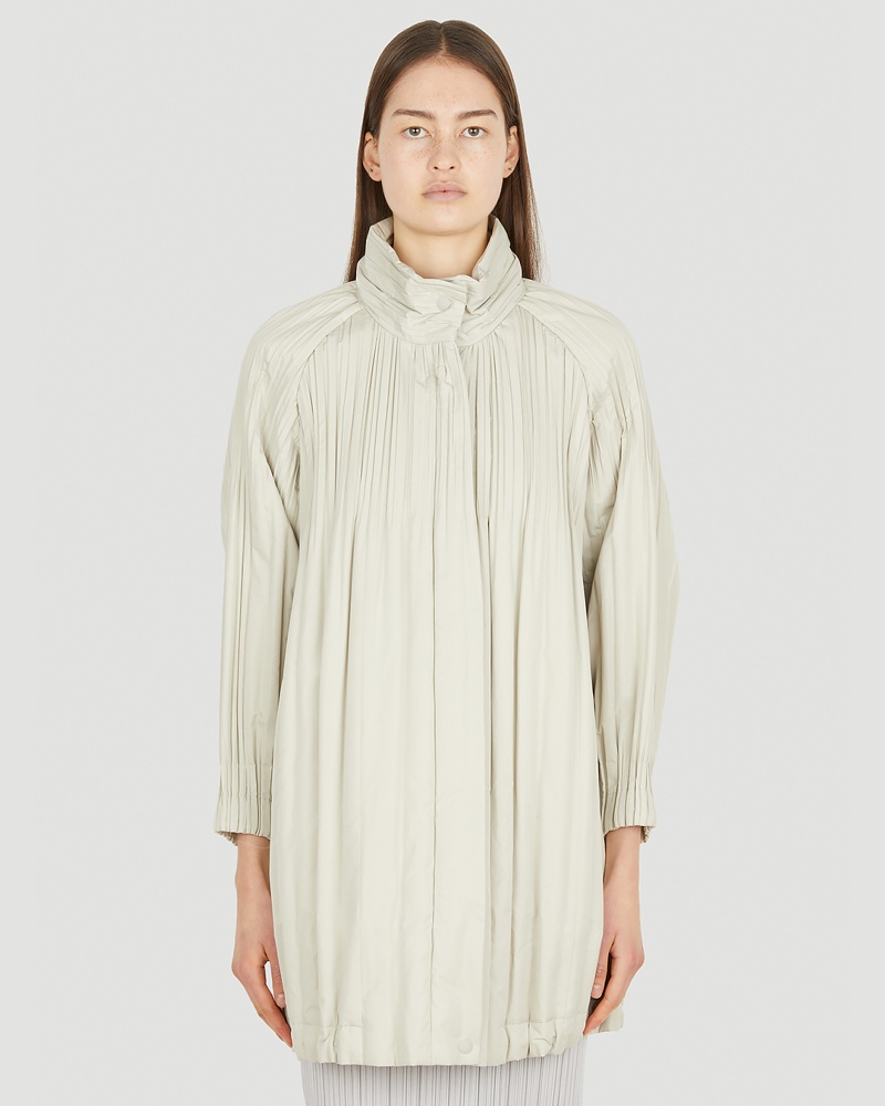 Issey Miyake Damen Pleats Please Issey Miyake Padded Pleated Jacket Frau Mäntel Beige 4|Pleats Please Issey Miyake Padded Pleated Jacket Frau Mäntel Beige 5