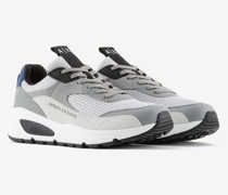 Sneakers aus technischem Stoff, Mesh und Wildleder