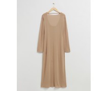 Gestricktes Midikleid mit U-Boot-Ausschnitt - Beige