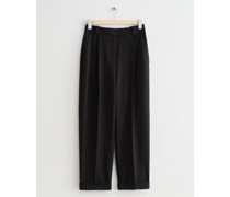 Schmal Zulaufende High-Rise-Hose - Schwarz