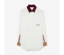 Seidenbluse mit kontrastierenden Besätzen