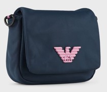 Messenger Bag aus recyceltem Nylon mit Adlerplakette