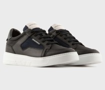 Sneaker aus Nylon und Leder