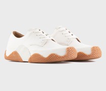Sneaker aus weichem Leder mit mehrschichtiger Sohle