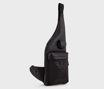 Rucksack mit nur einem Schulterriemen aus neu aufbereitetem Leder mit Saffian-Print