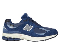 2002R Sneakers