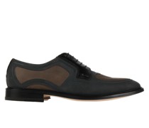 Schnürschuh