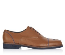 Schnürschuh
