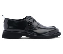 Schnürschuh