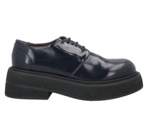 Schnürschuh