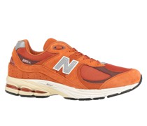 2002R Sneakers