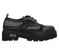 Schnürschuh