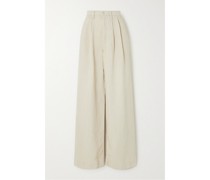 Pouty Prep Heel Hose