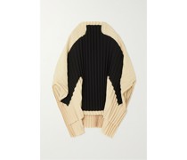 Zweifarbiger Poncho aus Satin mit Plissee