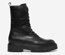 Schnürstiefel