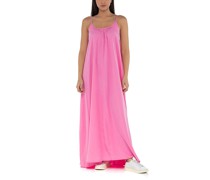 Ausgestelltes Trägerkleid