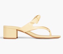 Clarita Mules aus Leder mit Eidechseneffekt und Schleife