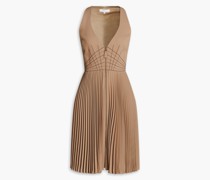 Plissiertes Kleid aus Crêpe mit Stickereien