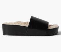 Pantoletten aus Leder mit Plateau und Shearling-Futter