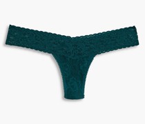 Tief sitzender String aus Stretch-Spitze
