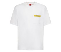 T-SHIRT MIT TASCHE