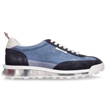 Sneakers aus Technostoff
