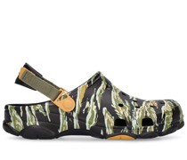 Klassische Sandalen mit Tiger-Druck