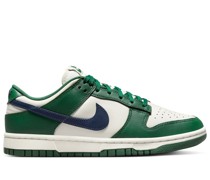 Dunk Low sneakers