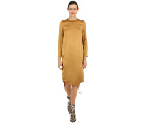 KLEID AUS SEIDENSATIN