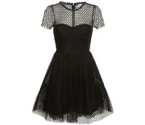 MINIKLEID AUS MESH-MACRAMÉ