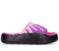 Rutschsandalen aus Gummi „NYU Flames“