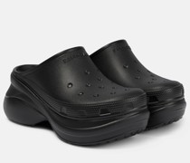 X Crocs Clogs