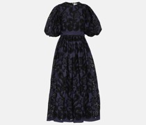 Kleid aus Lochspitze