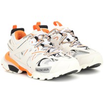 Sneakers Track