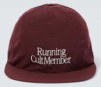 Satisfy Bestickte Baseballcap