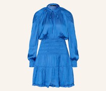Kleid mit Plissees und Rüschen