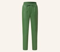 Lederhose im Jogging-Stil