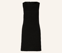 Etuikleid aus Tweed