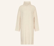 Strickkleid