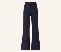 Marlenehose mit Lochstickereien
