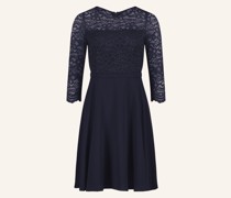 Kleid mit Spitze