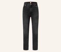 Straight Jeans