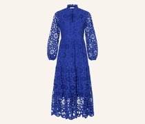 Kleid aus Lochspitze