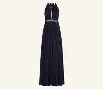 Abendkleid mit Häkelspitze