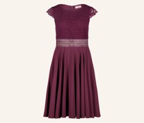 Kleid mit Spitze