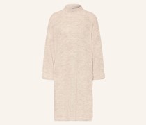 Strickkleid