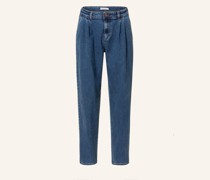 Straight Jeans